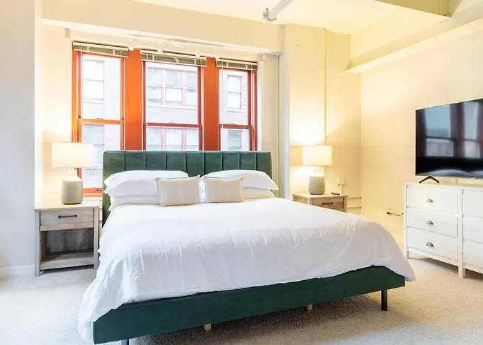 Apartment Landing - Modern With Amazing Amenities